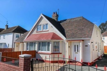 Maesdu Cottage