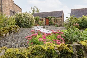 Manifold Cottage