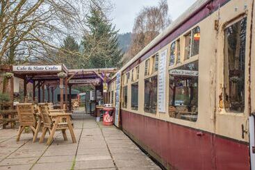 No 1 Railway Cottages