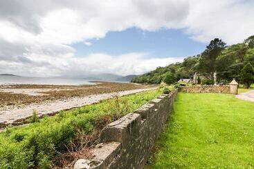 Pebble Nook