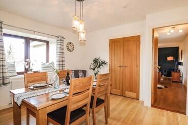 Sealladh An Locha Cottage