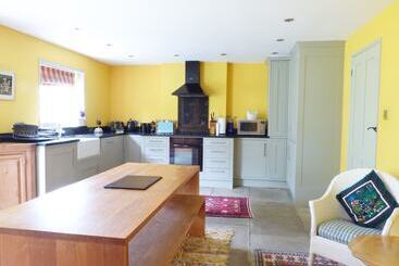 Shortmead Cottage