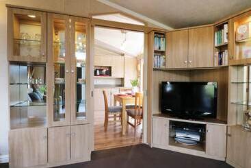 The Four Oaks Chalet