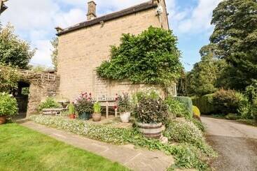 Underbank Hall Cottage