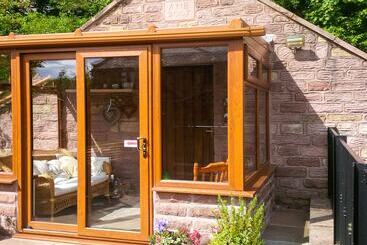 Willow Cottage
