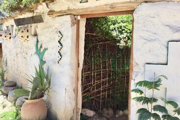 مبيت وإفطار Full Moon Ecolodge