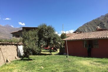 مبيت وإفطار Full Moon Ecolodge