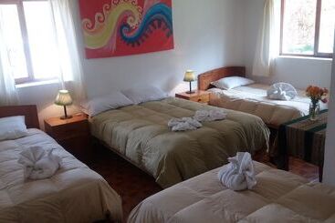 مبيت وإفطار Full Moon Ecolodge