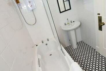 Greenland House B&b