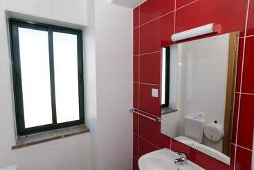 Faro Albacor Residence   Hostel