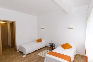 Faro Albacor Residence   Hostel