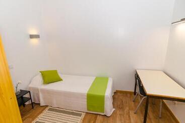 Faro Albacor Residence   Hostel
