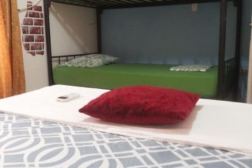 Hostal Red Line