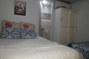 Hostal Red Line