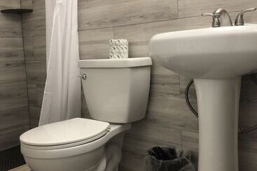 هتل Bay Breeze Inn Bradenton Downtown