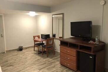 هتل Bay Breeze Inn Bradenton Downtown