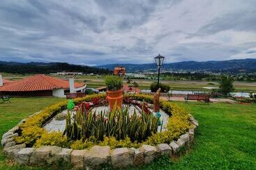 هتل Cabañas San Cayetano