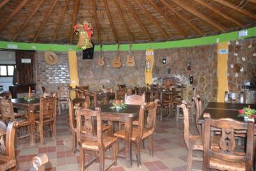 هتل Cabañas San Cayetano