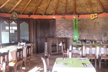 هتل Cabañas San Cayetano