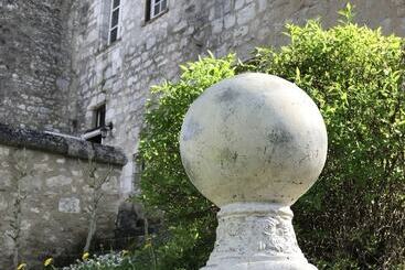 هتل Château De Bouniagues