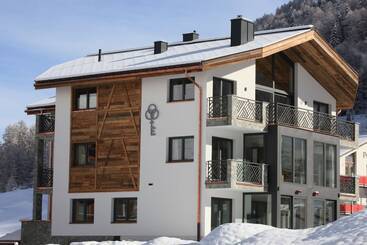 Hotel Engadin Lodge