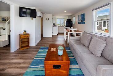 هتل Truro Beach Cottages