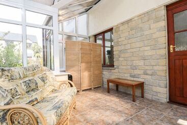 Oak Cottage