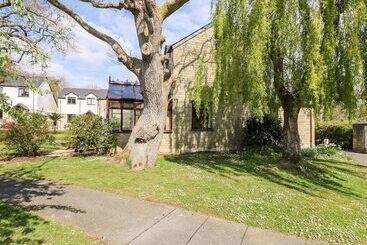 Oak Cottage