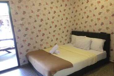 膳宿费 Kelulut Lodge