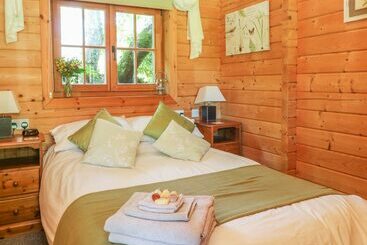 Сельский дом Pond Cabin