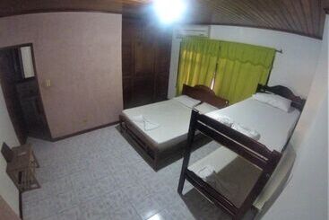 Tauma Hostal & Camping