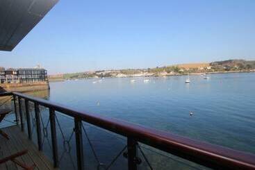 Tobys Quay