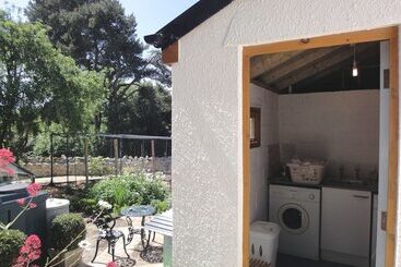 2 Shippen Cottages