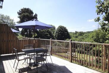 2 Shippen Cottages