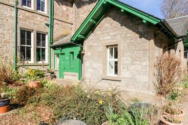 Courtyard Cottage