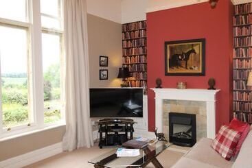 Geltsdale Garden Apartment