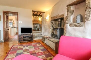 Holly Cottage