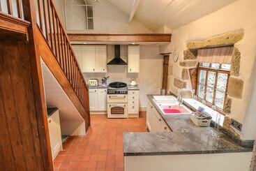 Holly Cottage
