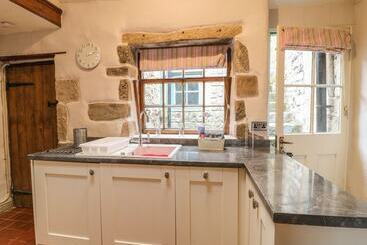 Holly Cottage