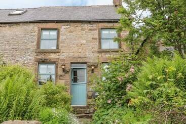 Holly Cottage