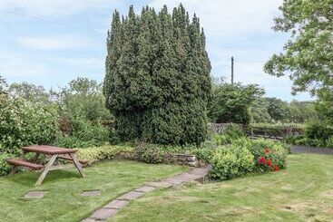Old Hall Cottage