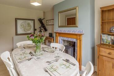 Old Hall Cottage