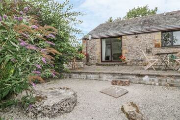 Pond End Cottage