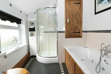 Sands End Cottage