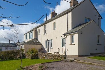 Stag Cottage