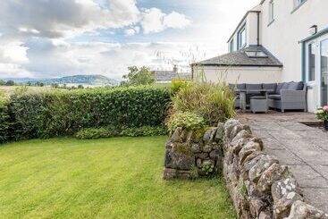 Stag Cottage