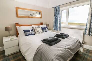 The Beach House Criccieth