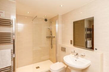 16 Brathay