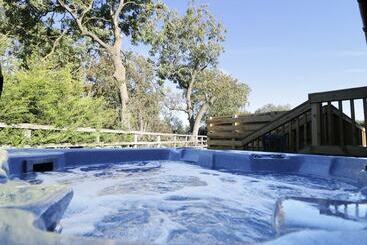Ash Tree Lodge