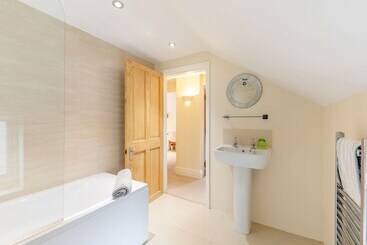 Bedehouse Cottage